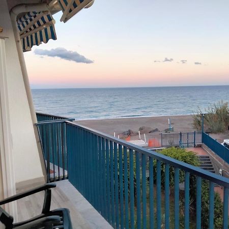 فيلا Seaside جيارديني ناكسوس المظهر الخارجي الصورة
